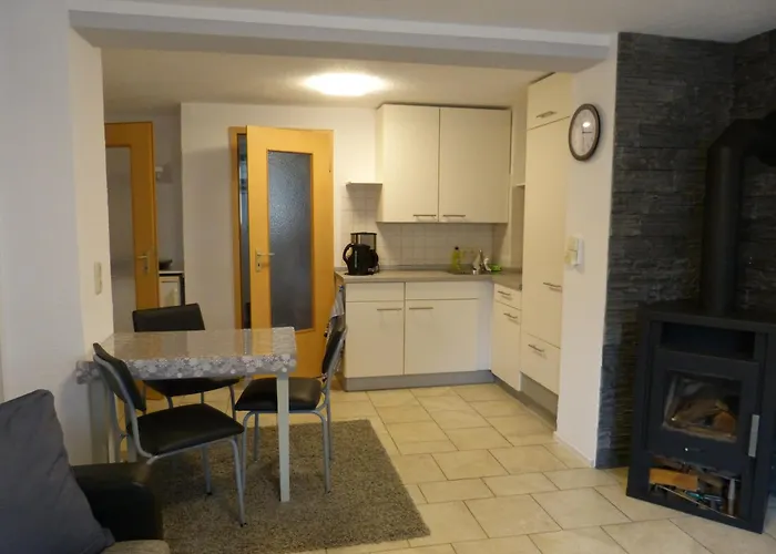 Schoen * Munchenbernsdorf